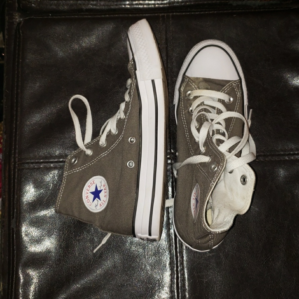 Girls sneakers